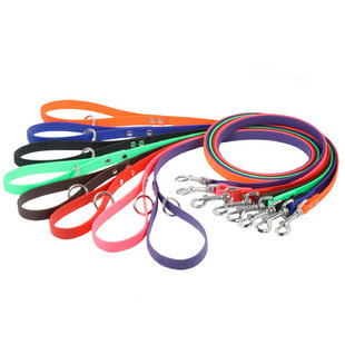 Image of a reflective dog leash. dogIDs makes durable dog leashes out of BioThane coated webbing.